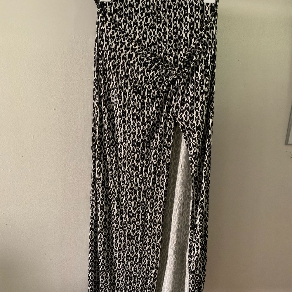 Black and white maxi skirt